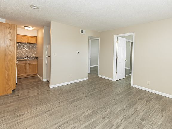 3rd image of 2130 E Crawford Ave #2