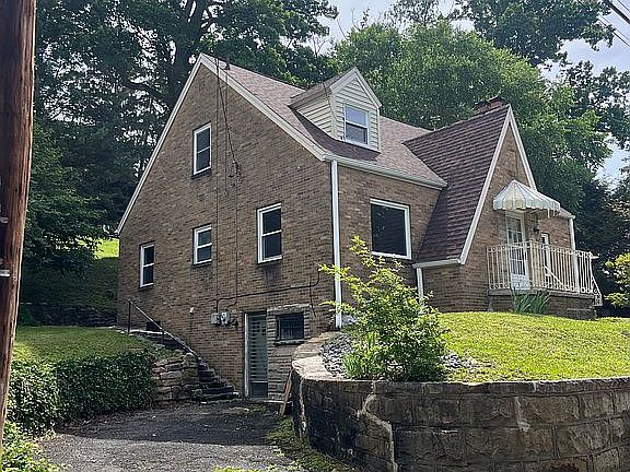 2nd image of 1231 College Park
