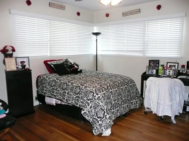 4940 College Ave — Photo 12
