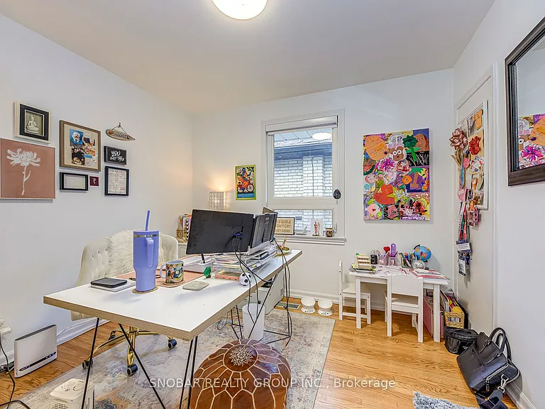 52 Decarie Cir — Photo 14