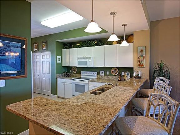 2nd image of 20810 Hammock Greens Ln Unit 303