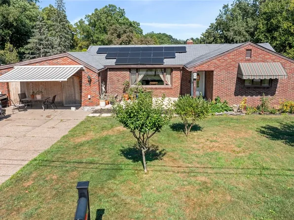 1360 Adams Dr, Ambridge, PA 15003