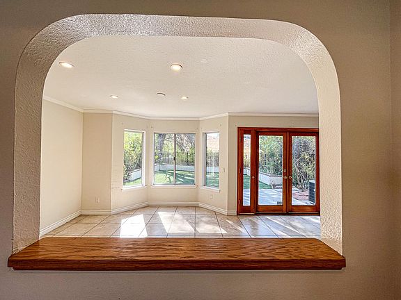 Opening from the kitchen