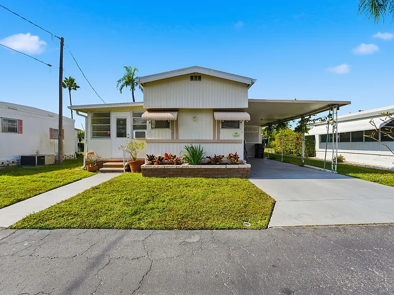 4432 Calm Harbor St — Photo 29