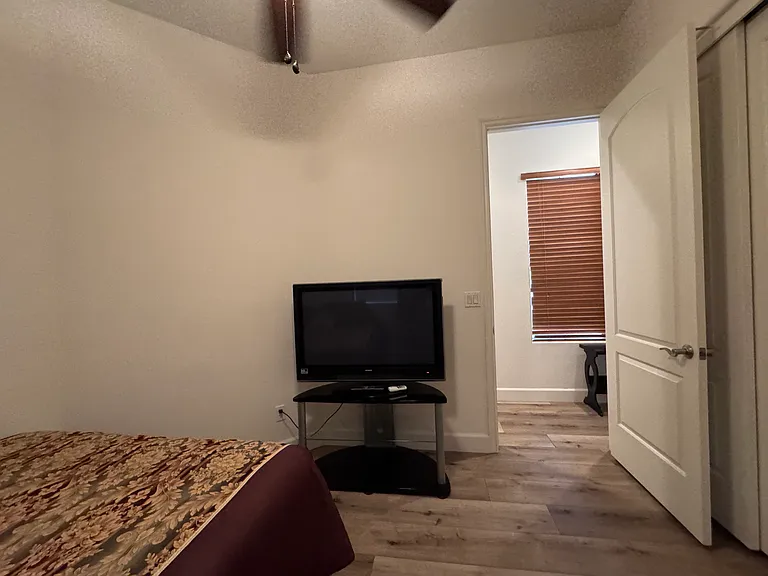 3111 Esmerelda Dr — Photo 33