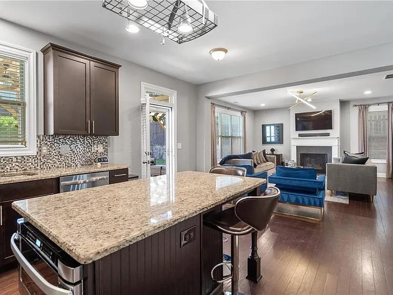 1739 Hollingsworth Blvd NW — Photo 13