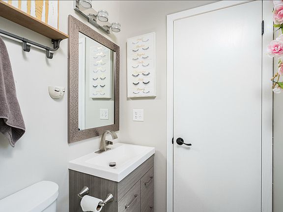 3rd image of 1002 E Michigan Ave