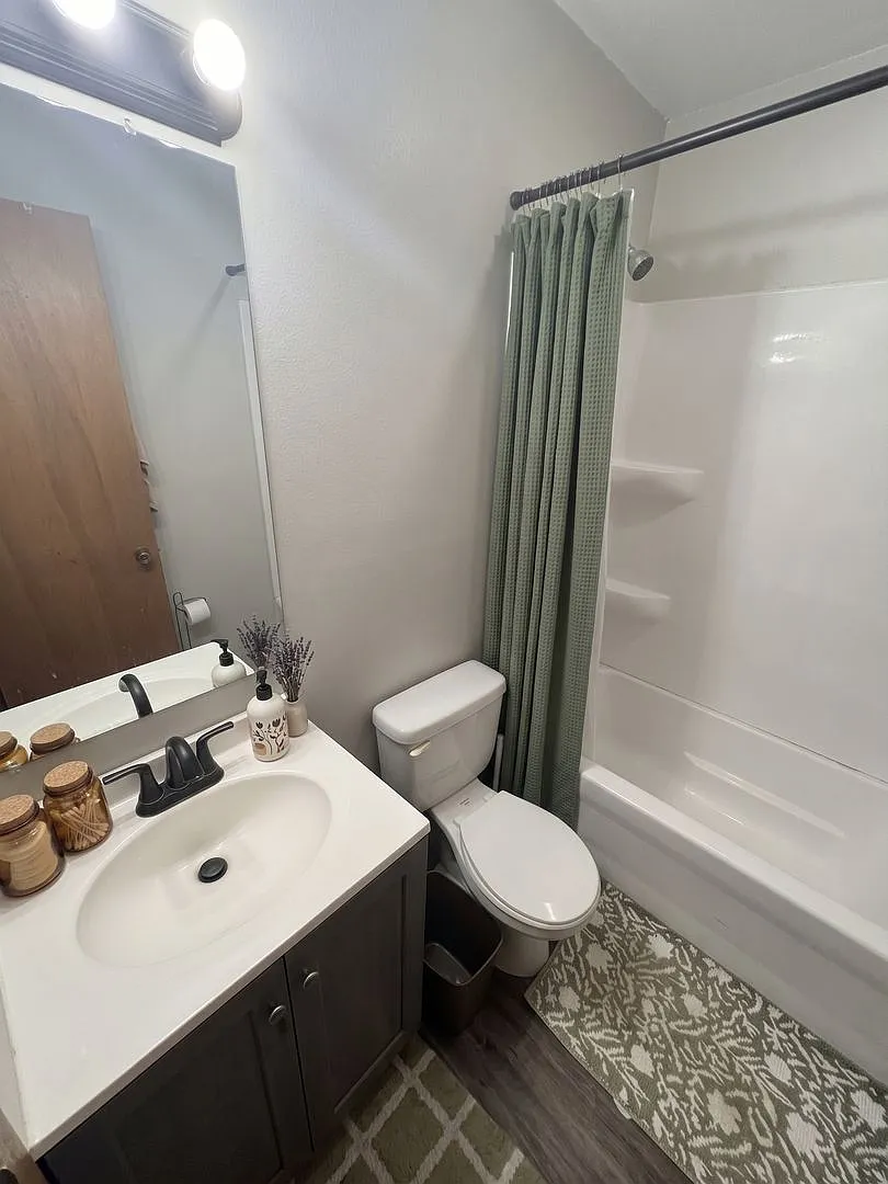1344 Meadow Ln — Photo 3