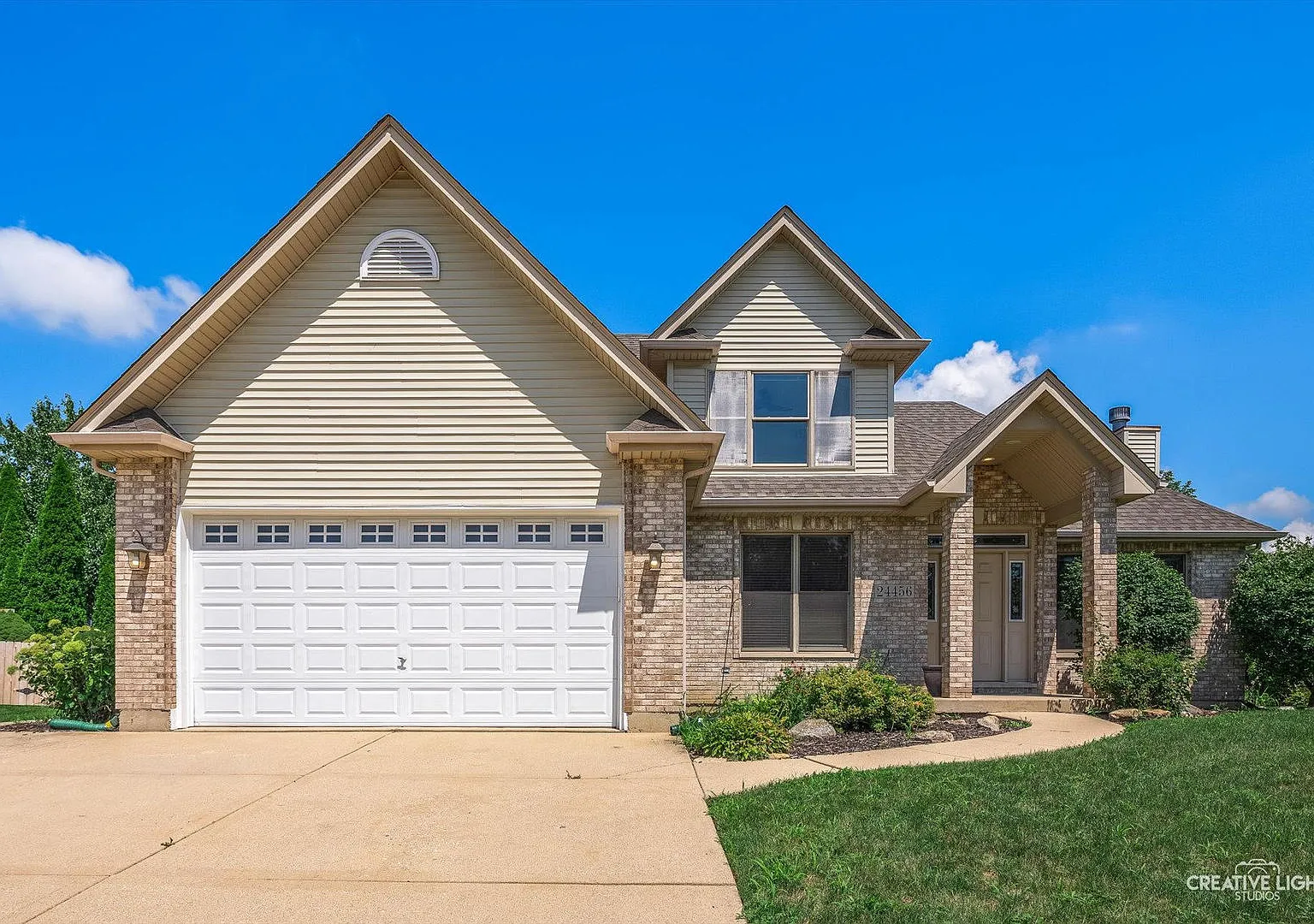 5 bed, 2484 sqft, $3,800 — Photo 1