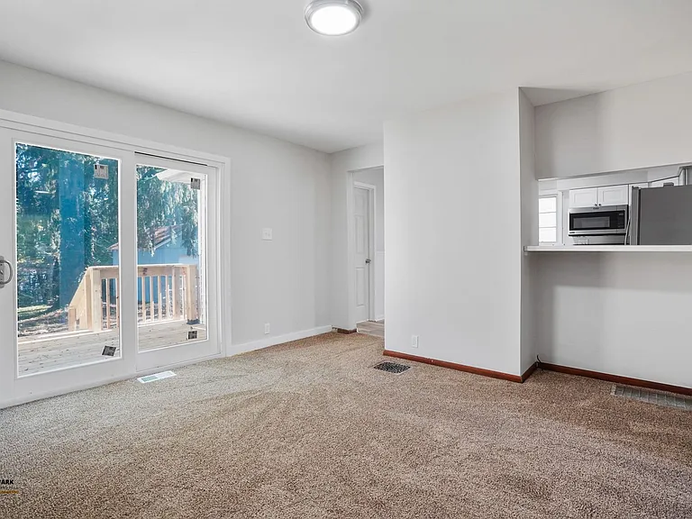 588 Mount Vernon Rd — Photo 15