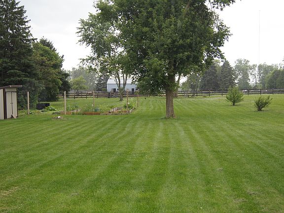 2nd image of 1725 County Road O