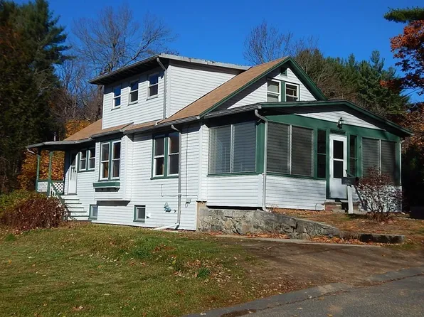93 Bacon St, Orange, MA 01364