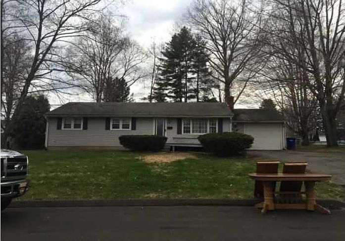 1st image of 51 Fernwood Dr