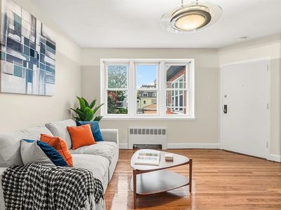 125 Farragut Rd APT 35, South Boston, MA, 02127