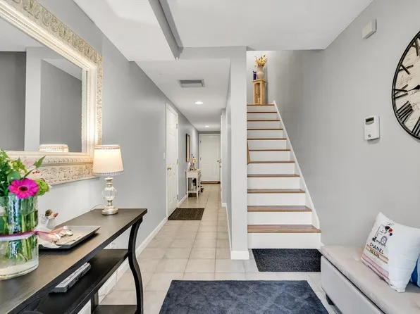 78 Summer St APT 5, Arlington, MA 02474