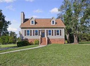 815 Northchester Ln, Winston Salem, NC 27105