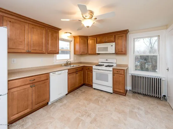 37 E Railroad Ave, Jamesburg, NJ 08831
