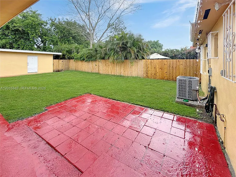 111 SW 67th Ct — Photo 15