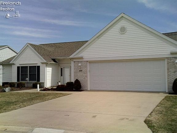 2nd image of 1809 E Waterberry Dr