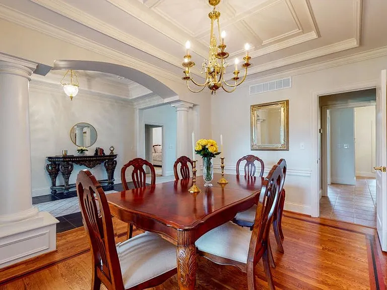 7703 Wolfpen Ridge Dr — Photo 10