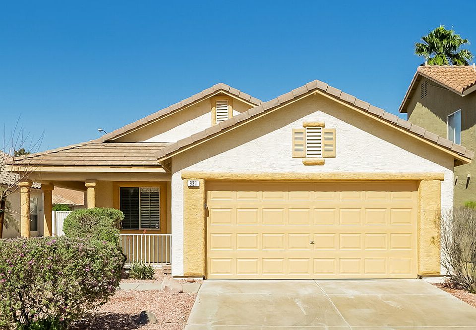 1st image of 921 Adobe Flat Dr
