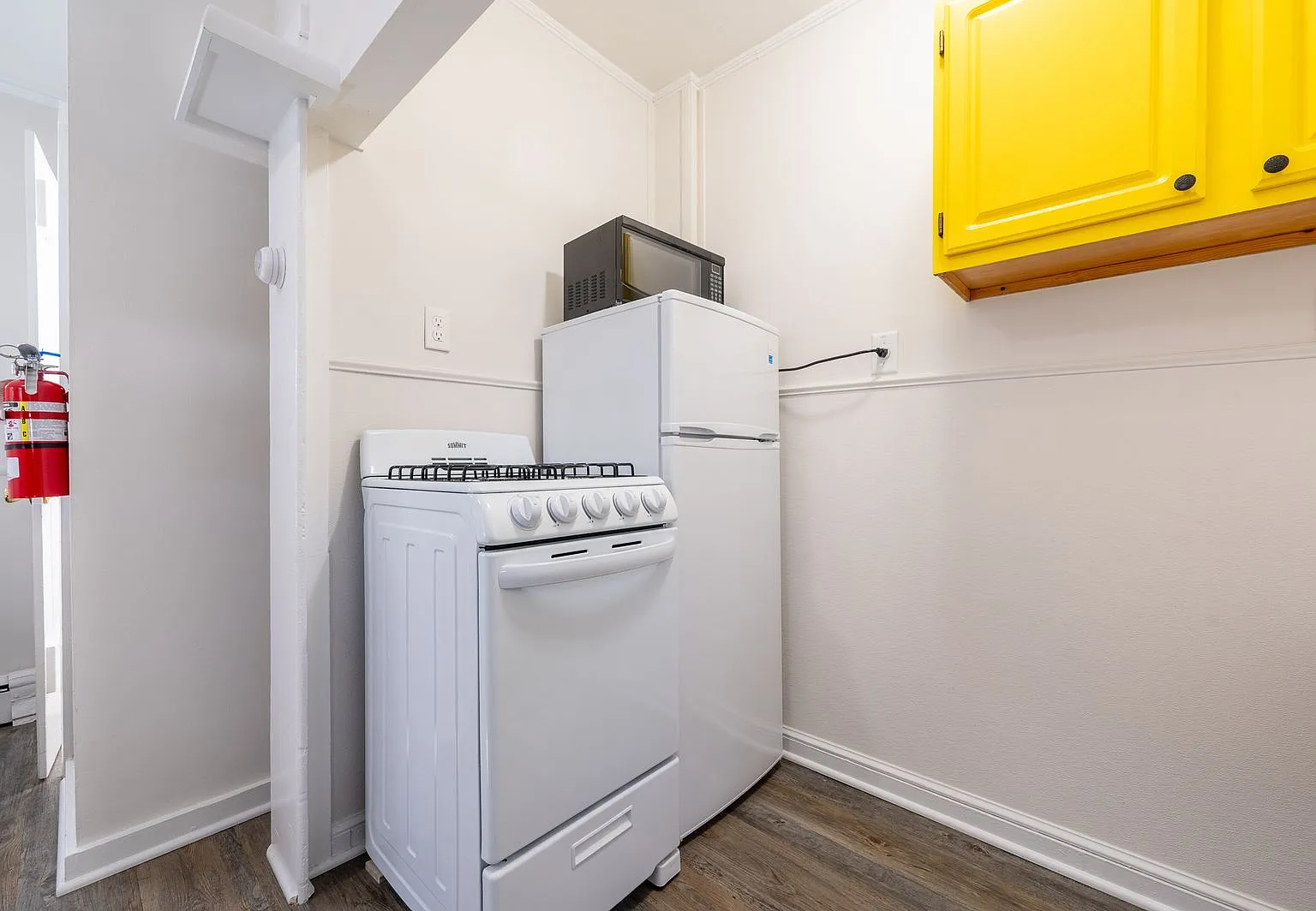 Studio, $1,650 — Photo 2