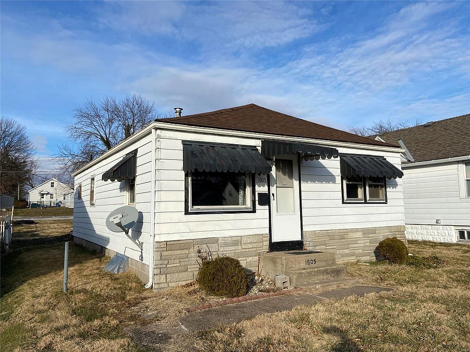 2nd image of 1605 Maple St