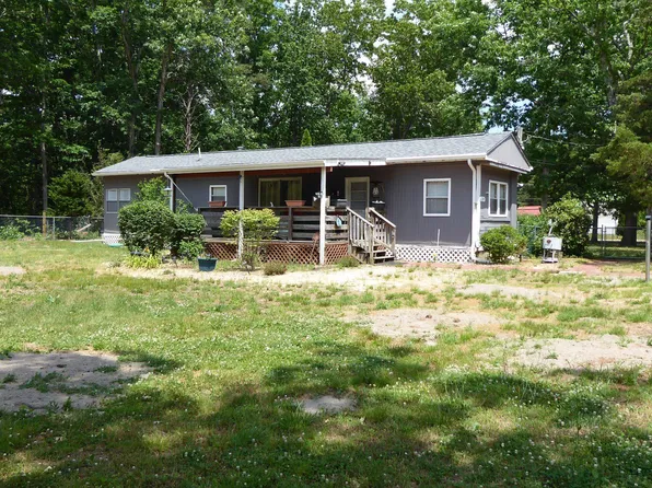 6700 Magnolia Dr, Millville, NJ 08332