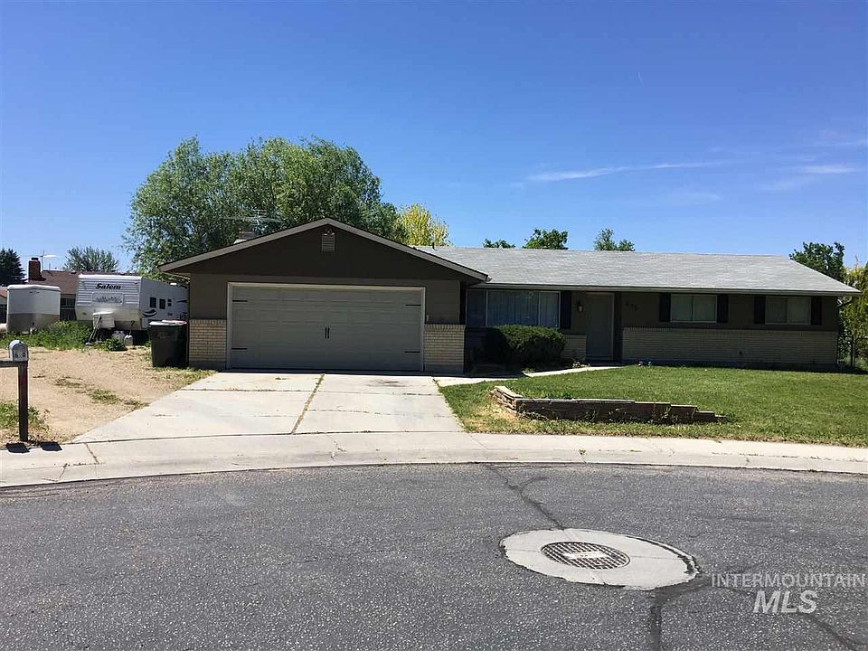 1st image of 630 N Crestmont Cir
