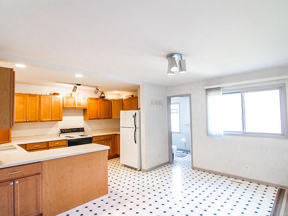 4th image of 5838 W Mineral St