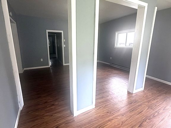 5th image of 1019 Clay Ave APT 1