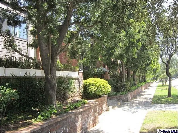 700 S Lake Ave #69, Pasadena, CA 91106