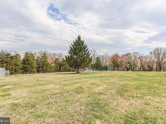 3rd image of 19075 Monteith Farm Rd
