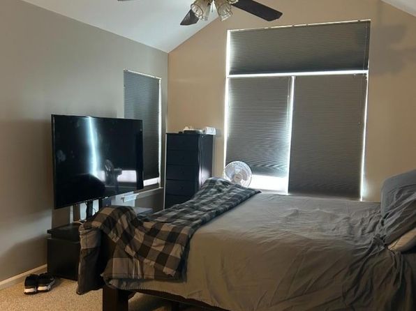 2 Dudley Ct