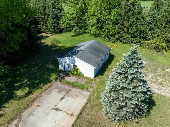7491 W Battle Rd, Lake, MI 48632