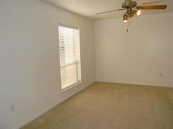 4th image of 12211 Sarti St