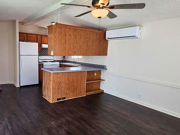 5th image of 15540 Allie St #17