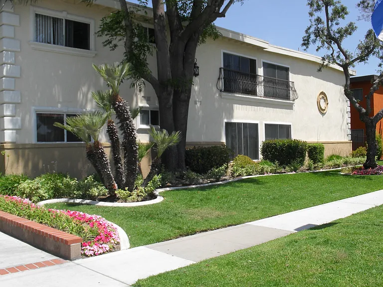 Parkridge Apartments — Photo 6