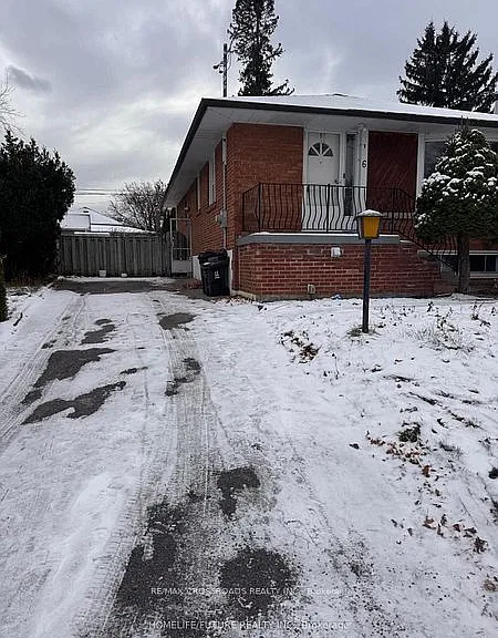 6 Nero Ct S #MAIN LEVEL — Photo 1