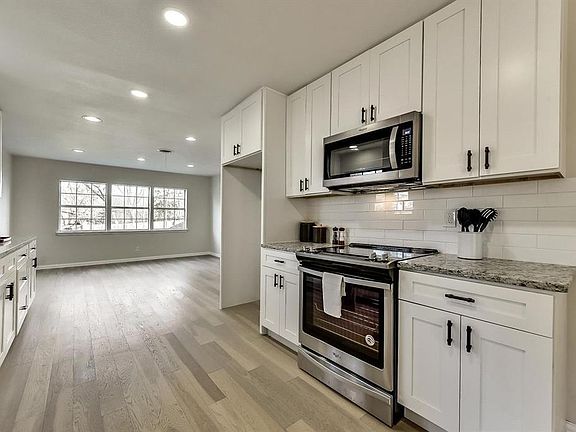 5th image of 2935 Seymour Dr