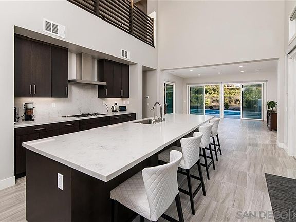 3rd image of 6207 Sunrose Crest Way