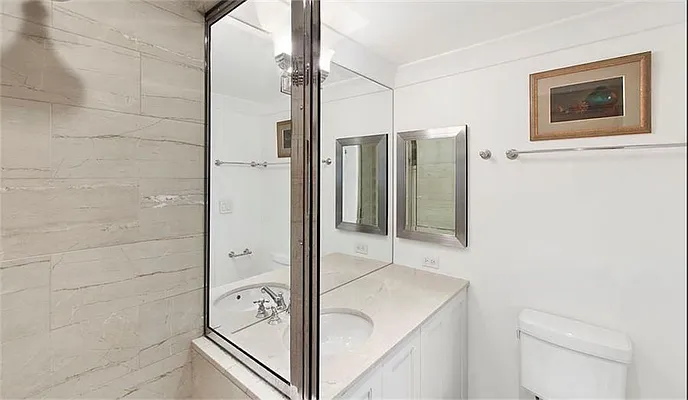 Sold by Qwest Residential Downtown LLC | media 8