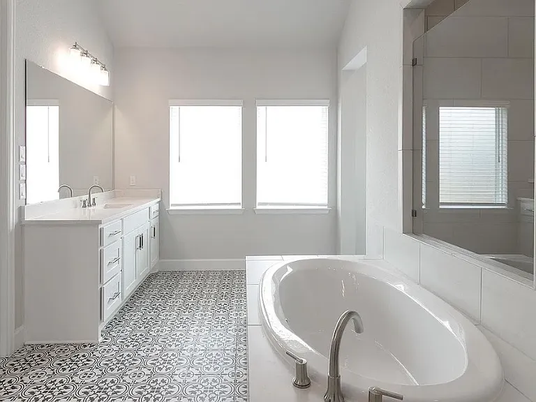 129 Gaston Dr — Photo 17