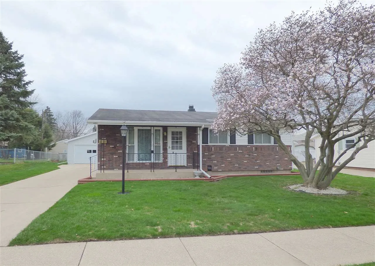 4211 Winthrop Dr photo 1