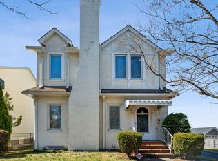52 Hillview Ave, Port Washington, NY 11050