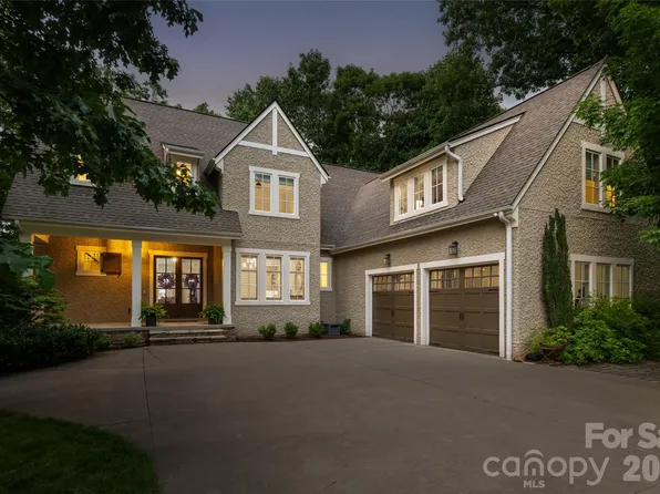 20 E Owl Creek Ln, Fairview, NC 28730