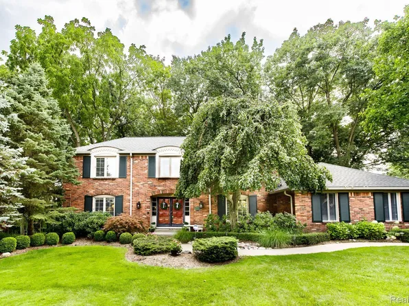 2587 Haverford Dr, Troy, MI 48098