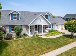 115 Kleopfer Ave, Riverside, IA 52327