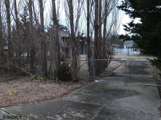 1st image of 7 Woodlawn Ave