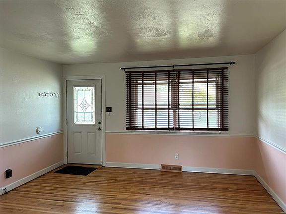 2nd image of 18 Jane Ct